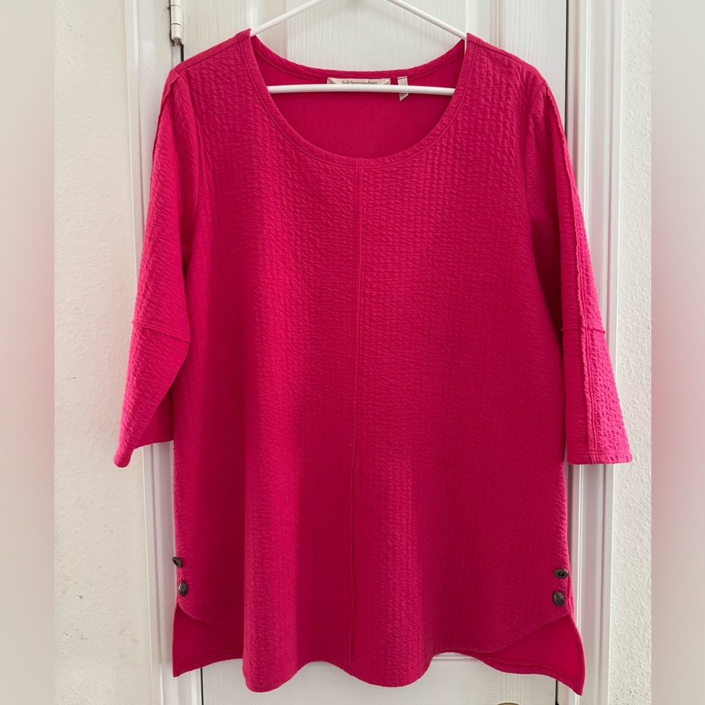Pink Fuchsia Knit Top 3/4 Sleeves Slimming Size Small